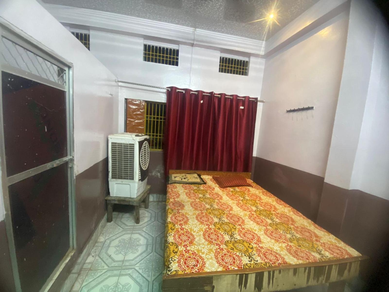Hotel Yatri Niwas Varanasi Dış mekan fotoğraf