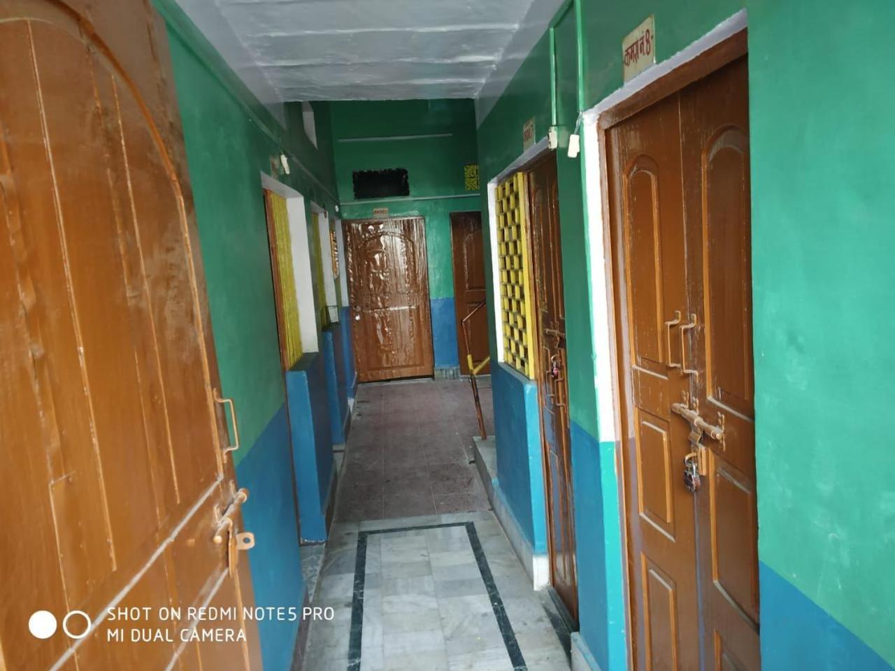 Hotel Yatri Niwas Varanasi Dış mekan fotoğraf