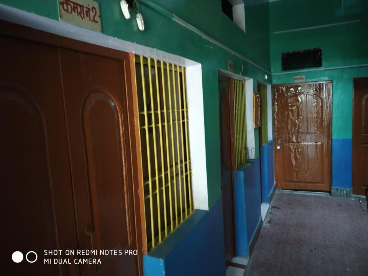 Hotel Yatri Niwas Varanasi Dış mekan fotoğraf