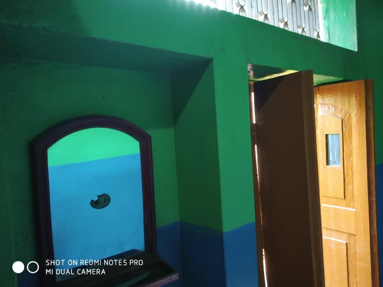Hotel Yatri Niwas Varanasi Dış mekan fotoğraf